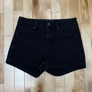 Flattering black jean shorts petite